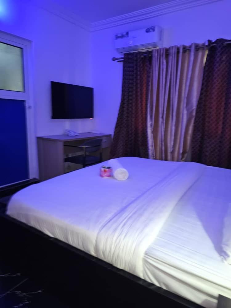 Vhs Vinchee Suites Lagos Extérieur photo