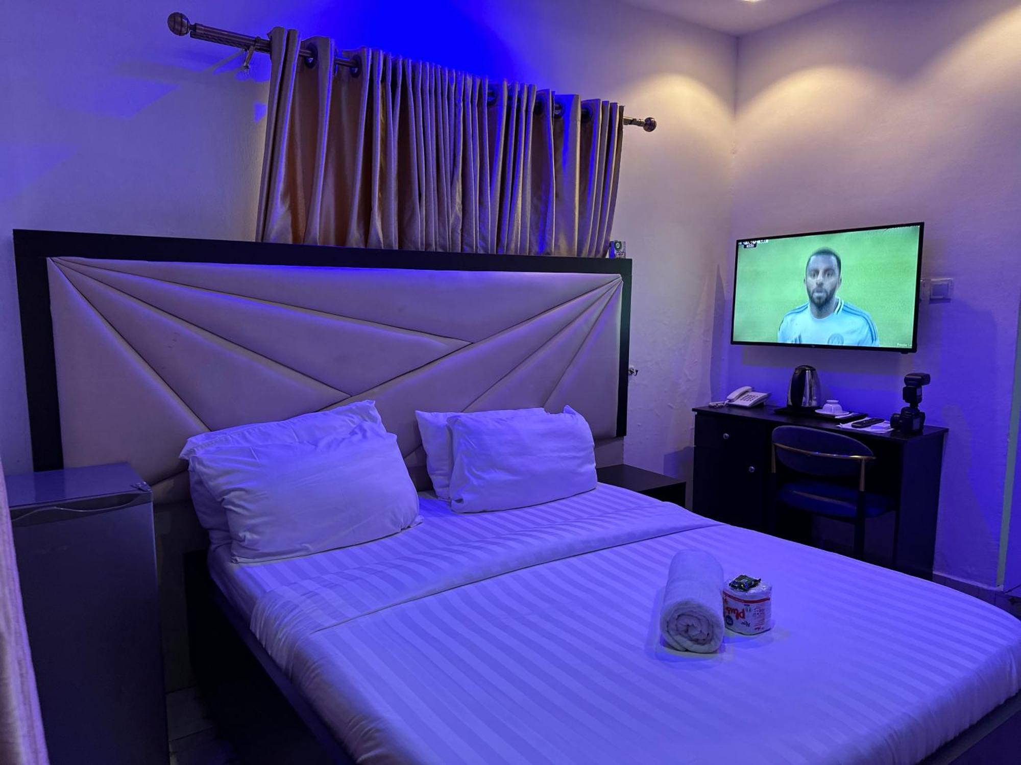 Vhs Vinchee Suites Lagos Extérieur photo